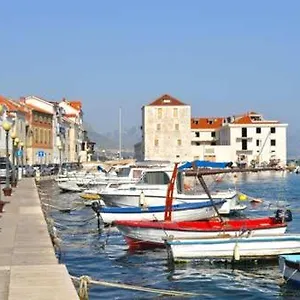 yole-apartman.hotels-in-trogir.com/
